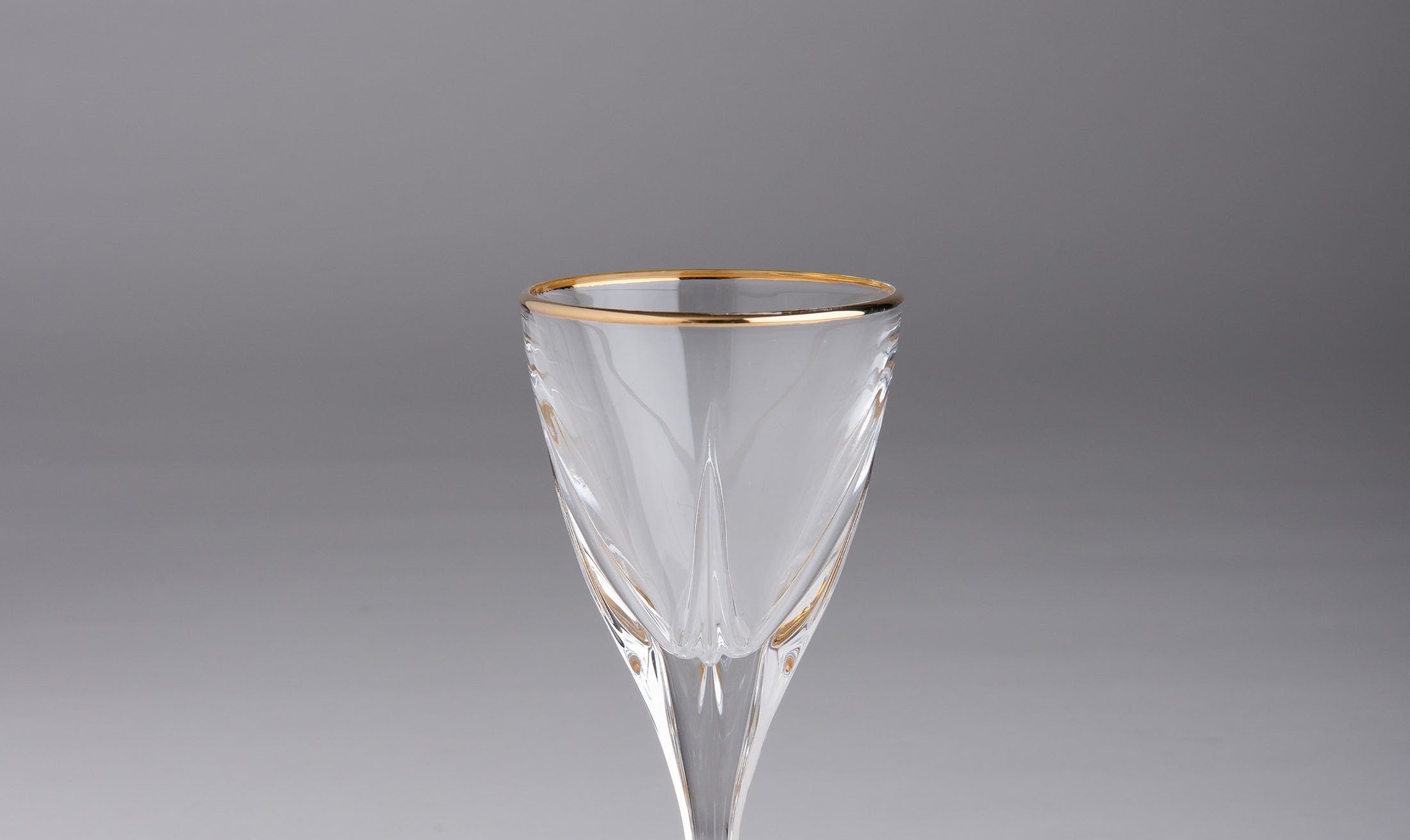 pasta d'oro brillante su vetro - Cabro