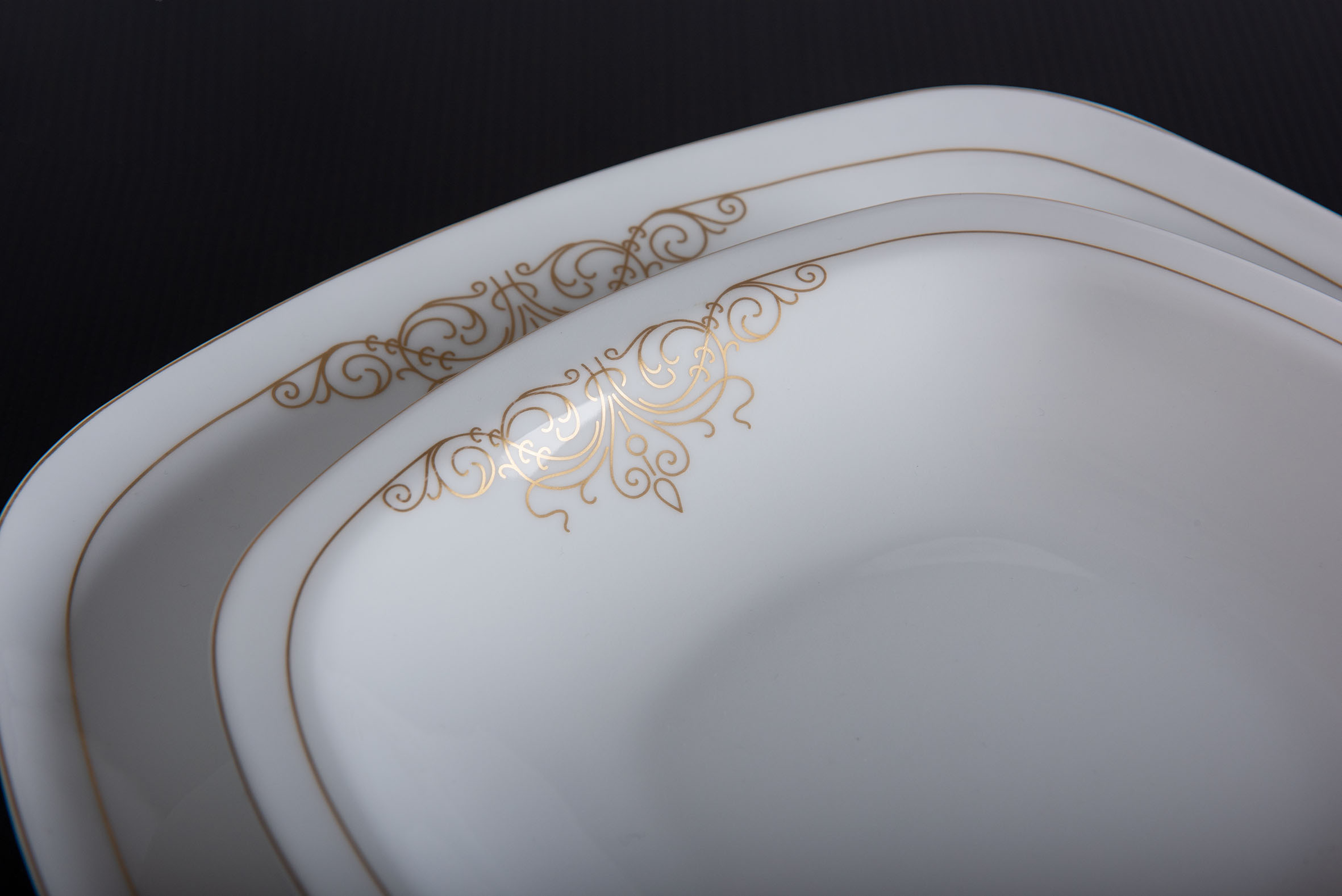 Zecchino sotto smalto - Rivestimenti Decorativi a base Oro e Metalli Preziosi